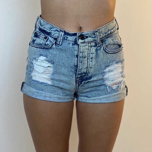 Brandy Melville Acid Wash High Rise Cuffed Shorts - Picture 5 of 7